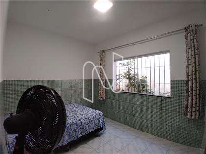Casa ampla à venda no bairro Brasília  