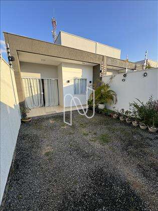 Casa 2 quartos com suíte prox da Fraga Maia