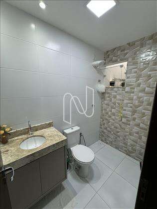 Casa 2 quartos com suíte prox da Fraga Maia