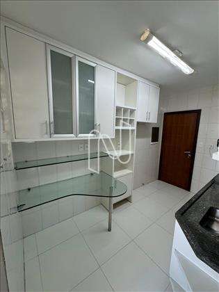  Apartamento 3 quartos pra venda Capuchinhos