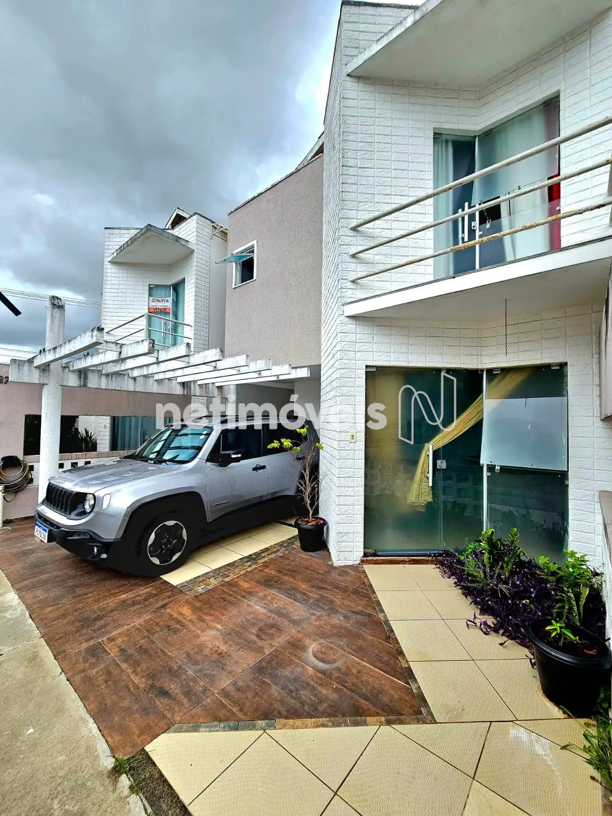 Casa/frente.