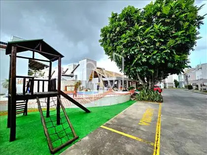 Casa/ parque infantil.