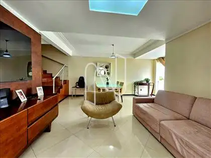    Casa/sala.