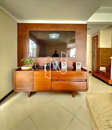   Casa/sala.