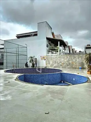  Casa/ piscina. 