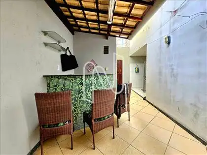   Casa/ área interna.
