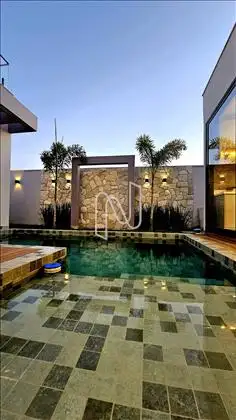   Casa/piscina.  Casa/piscina.