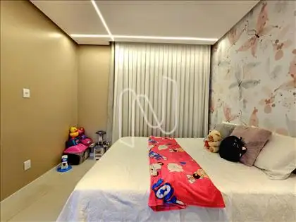      Casa/quarto.     Casa/quarto.