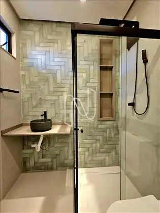       Casa/banheiro.      Casa/banheiro.
