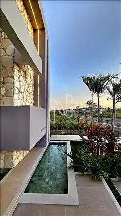   Casa/fachada/lateral.  Casa/fachada/lateral.