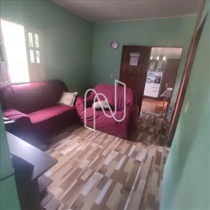   A frente da primeira casa