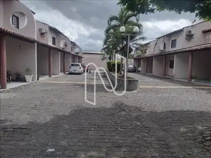  Casa em condominio bairro Santa Monica 