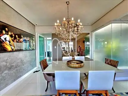   Casa Alto Padrão no Haras Residence