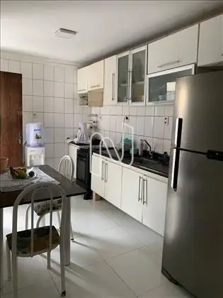  Casa com 3 quartos em condominio pra venda 