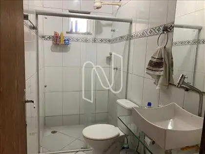  Casa com 3 quartos em condominio pra venda 