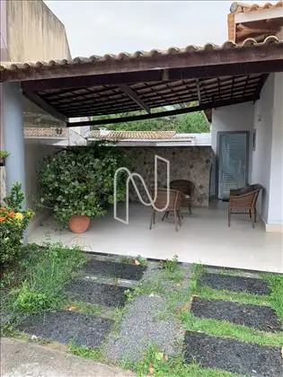  Casa com 3 quartos em condominio pra venda 