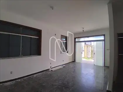 Casa comercial pra alugar em Feira de Santan 