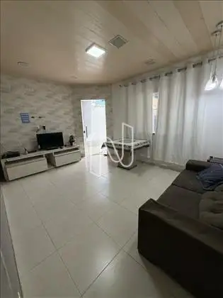 Casa reformada 3Q a venda Feira de Santana 