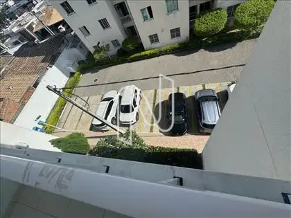 Apto com 2 quartos e suíte pra alugar