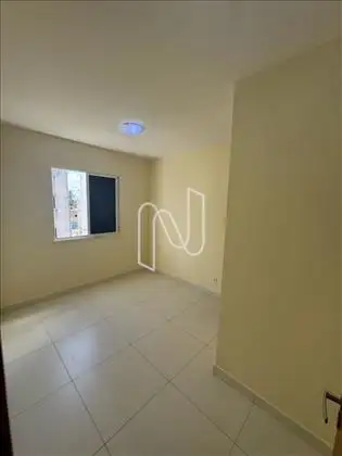 Apto com 2 quartos e suíte pra alugar