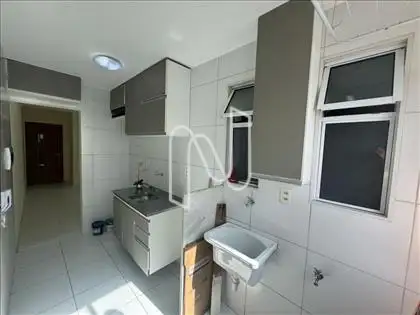 Apto com 2 quartos e suíte pra alugar