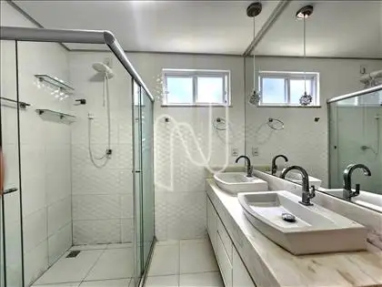 Casa 4Q pra venda ou aluguel Feira de Santana