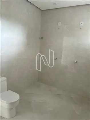 Casa com fino acabamento em Feira de Santana