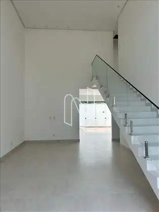 Casa com fino acabamento em Feira de Santana