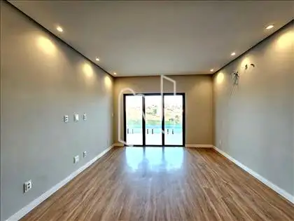   Casa/área interna.