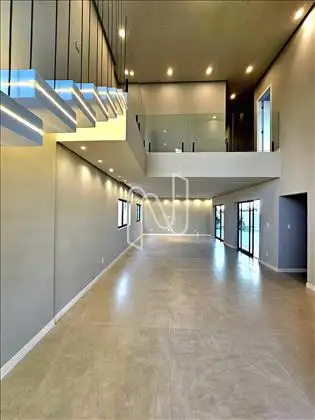    Casa/área interna.