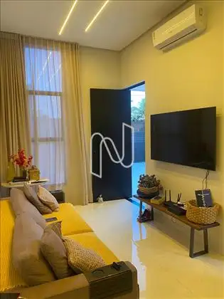 Casa pra venda no SIM em Feira de Santana