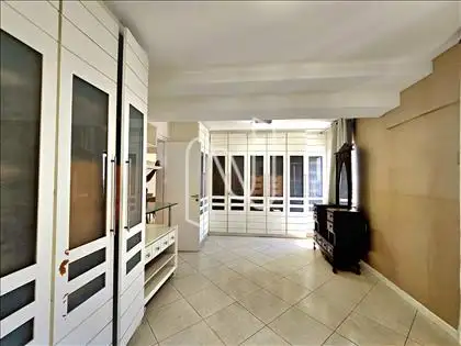   Apartamento/ área interna. 
