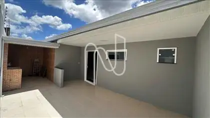 Casa reformada a venda prox a Fraga Maia