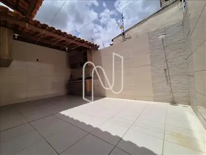      Casa/área externa.