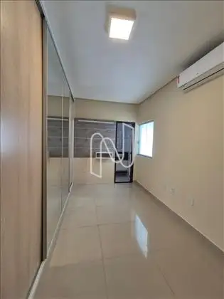    Casa/área interna.
