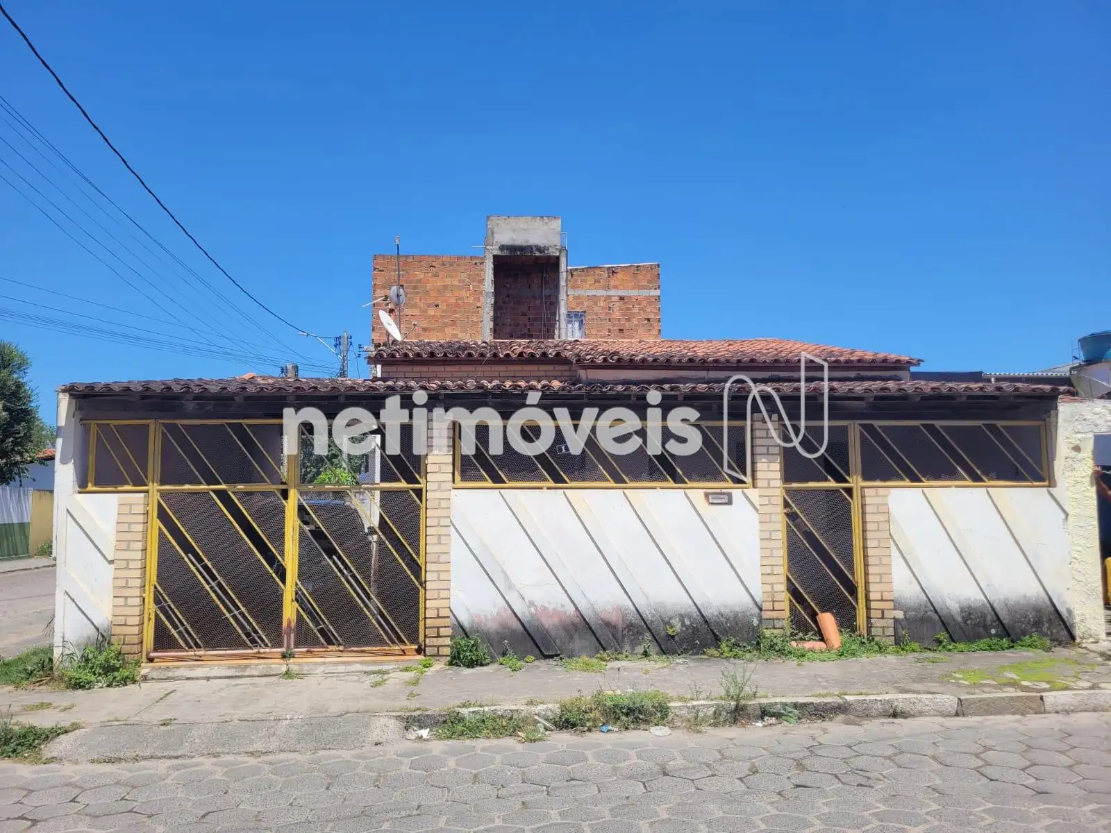  Casa pra venda proxima a UEFS