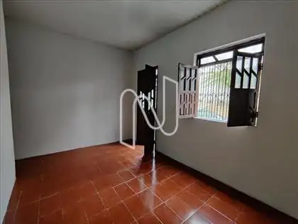 Casa pra venda ou aluguel em Feira de Santana