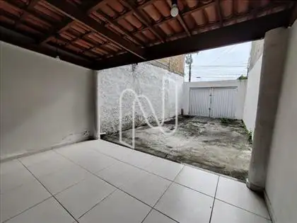 Casa pra venda ou aluguel em Feira de Santana