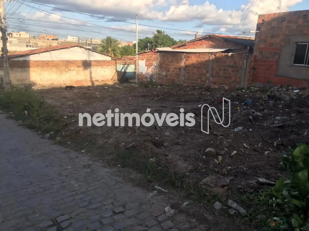  Terreno a venda 180m2 em Feira de Santana