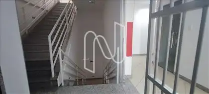  Hall do elevador, escada e corredor 1° andar