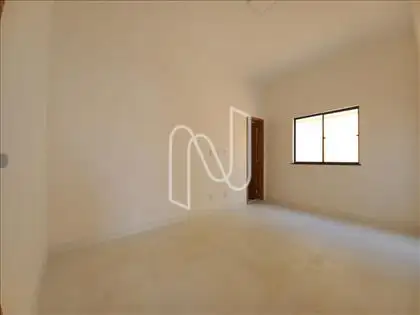  Casa no Lantai venda ou aluguel 