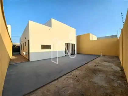  Casa no Lantai venda ou aluguel 