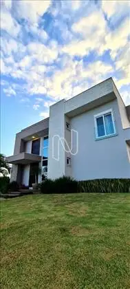 Casa mobiliada em condominio de campo 