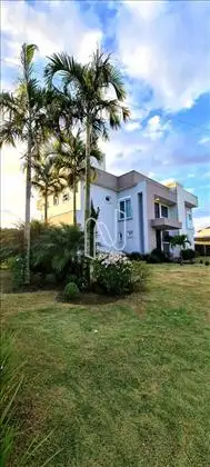 Casa mobiliada em condominio de campo 