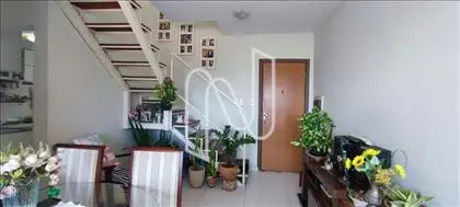  Sala de Estar e Escada acesso Piso Superior
