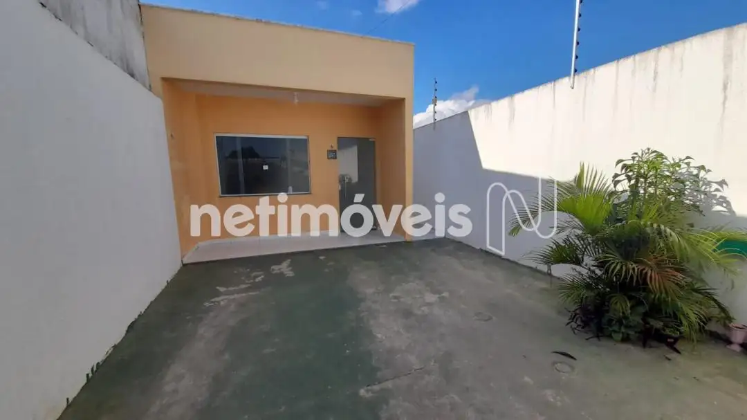 Casa 2Q com suíte no bairro Mangabeira 