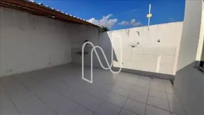 Casa 2Q com suíte no bairro Mangabeira 