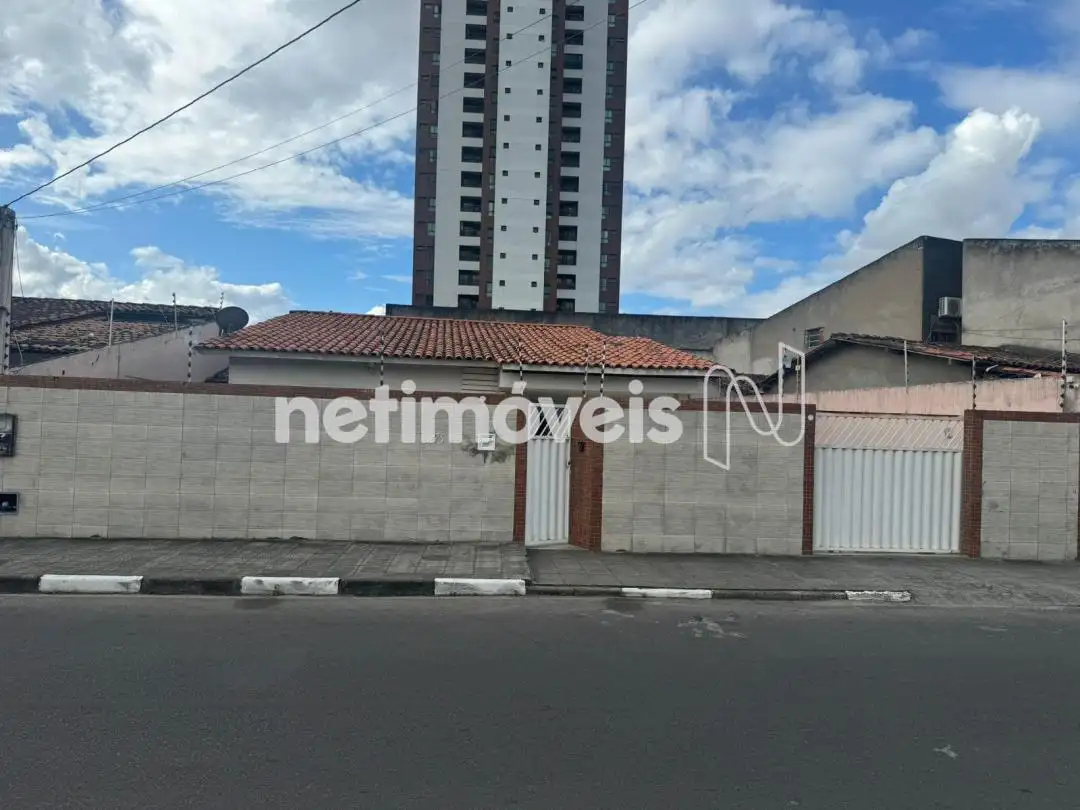 Casa pra venda no bairro Santa Monica