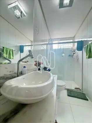  Casa pra venda no bairro Santa Monica 