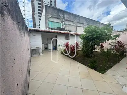 Casa pra venda no bairro Santa Monica  